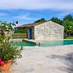 Logis Saint Léonard Bed & Breakfast