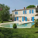 Logis Saint Léonard Bed & Breakfast