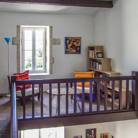 Logis Saint Leonard Bed & Breakfast 3*