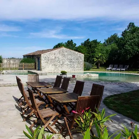Logis Saint Léonard Dompierre-sur-Mer