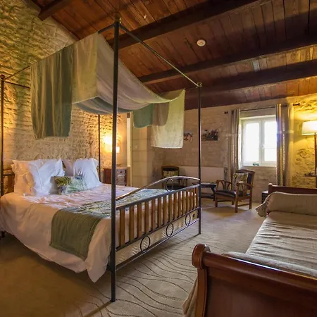 Logis Saint Leonard Alojamento de Acomodação e Pequeno-almoço Dompierre-sur-Mer