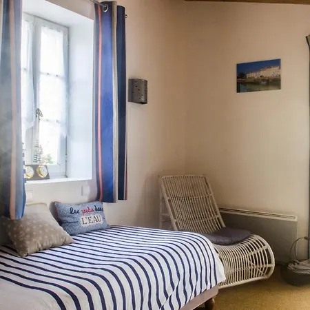 Logis Saint Leonard Bed & Breakfast *