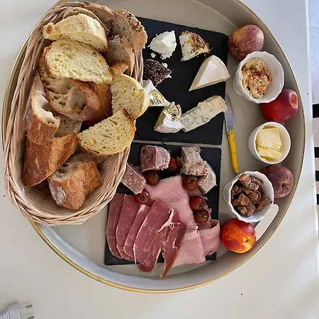 Logis Saint Leonard 3* Dompierre-sur-Mer