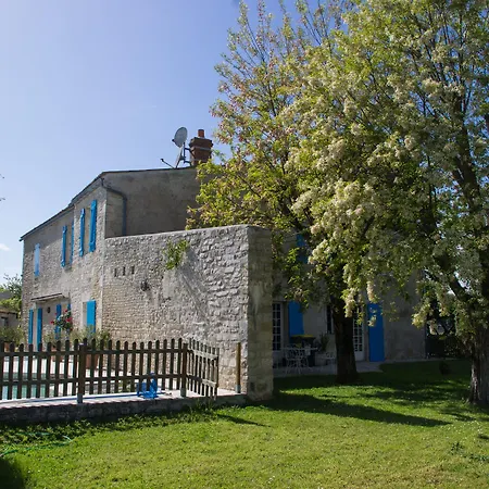 Alojamento de Acomodação e Pequeno-almoço Logis Saint Leonard