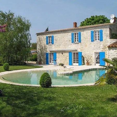 Logis Saint Leonard Panzió