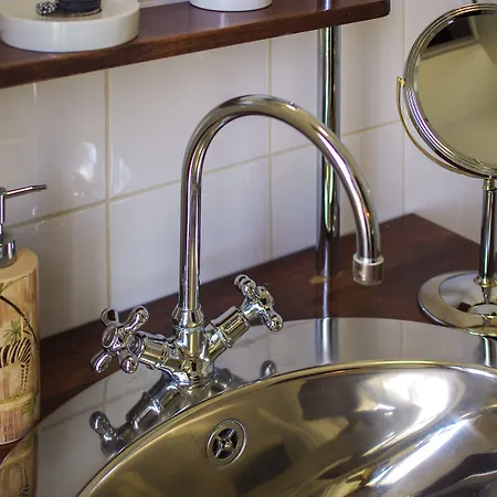 Logis Saint Leonard Bed & Breakfast
