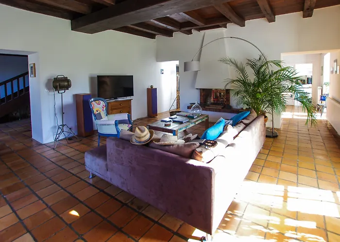 Nocleg ze śniadaniem Logis Saint Leonard Dompierre-sur-Mer