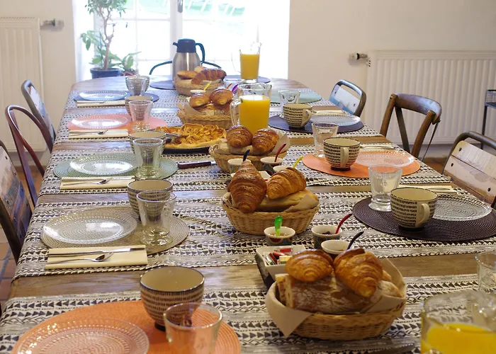 Nocleg ze śniadaniem Logis Saint Leonard 3*