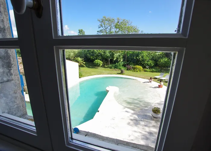 Nocleg ze śniadaniem Logis Saint Leonard